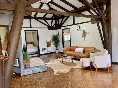 2 bed, 900 sqft, $2,350 — Photo 2
