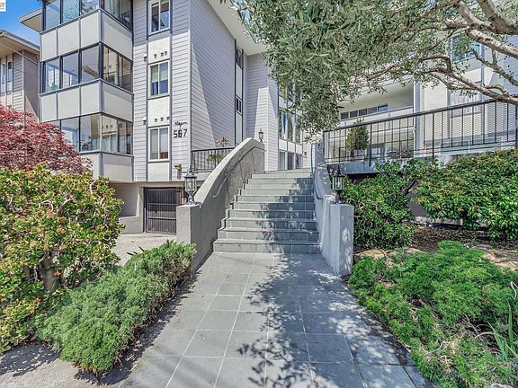 3rd image of 567 Oakland Ave APT 104