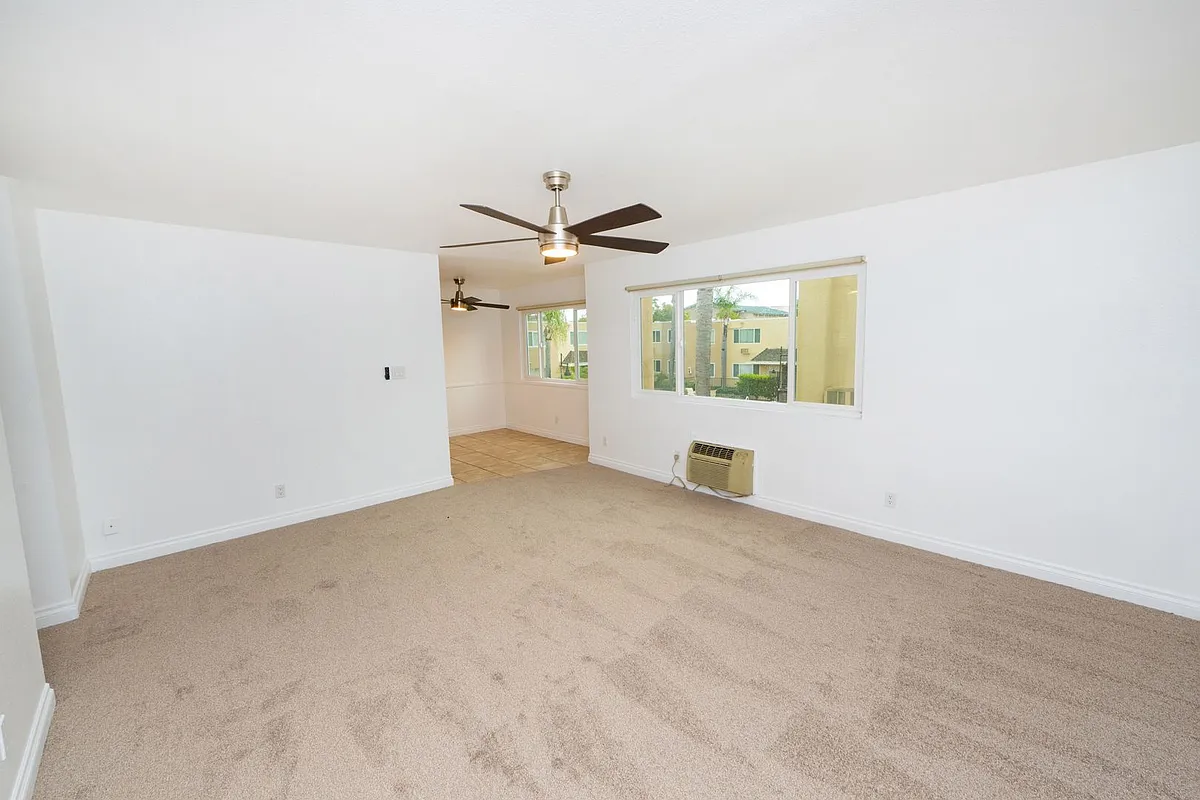 Building Photo - 455 Ballantyne St #8
