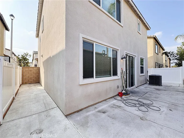 629 E Madeleine Privado — Photo 23