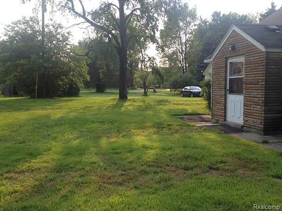 2nd image of 17545 E Huron River Drive S