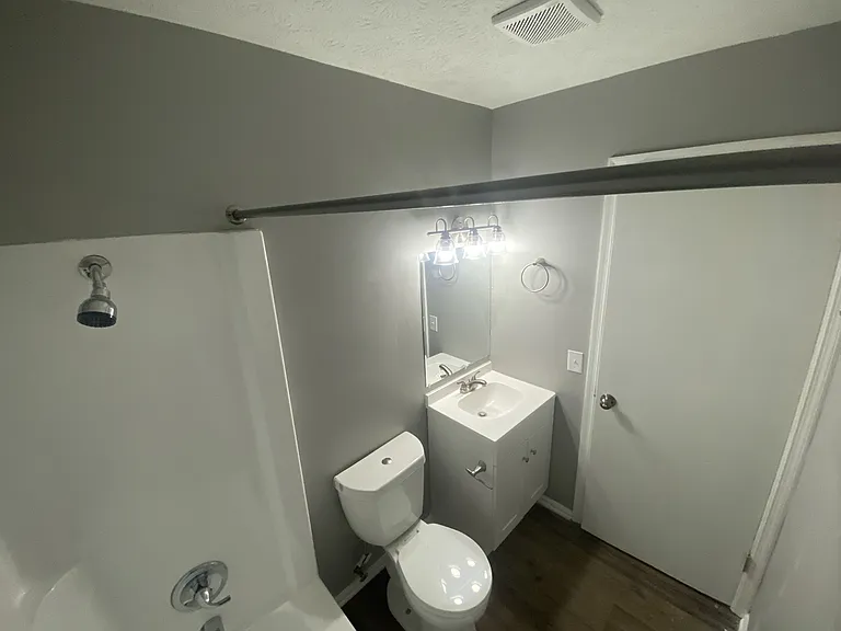 124 Hayes Ct #124 — Photo 6