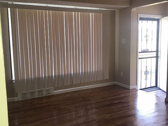 60D6B966-40C5-47DD-9EAB-46A9957B8F61