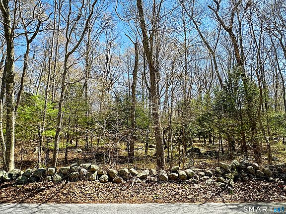 3rd image of 119 Quaker Farm Road