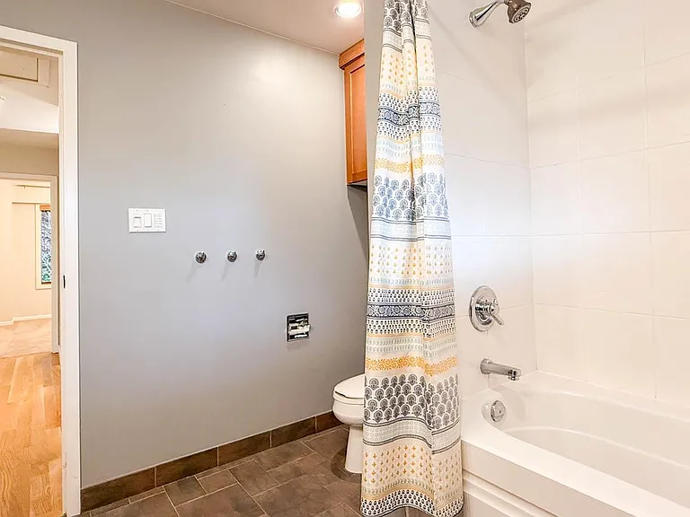 1530 McNair Dr — Photo 25