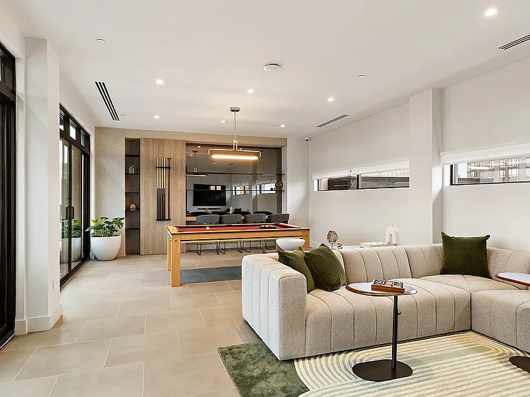 50 Varet St #4A — Photo 15