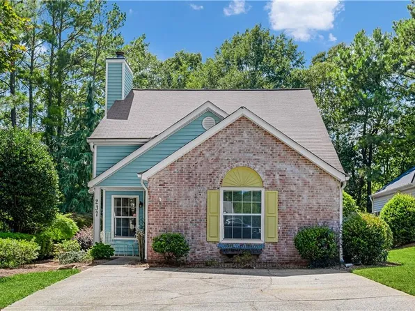 237 Dennis Dr, Alpharetta, GA 30009