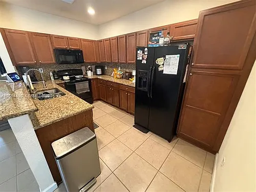17089 SW 93rd St #Townhouse 17089 Photo 1