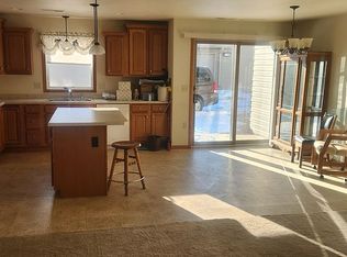 1405 Sharloh Loop, Bismarck, ND 58501