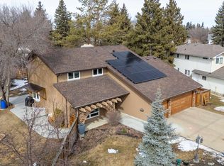 48 Westridge Rd NW, Edmonton, AB T5T 1B4