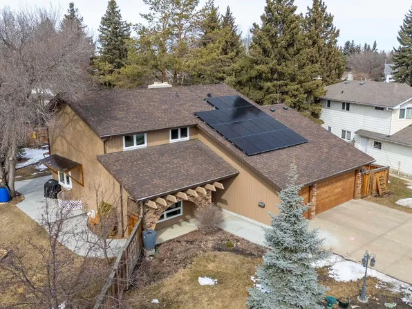 48 Westridge Rd NW, Edmonton, AB T5T 1B4