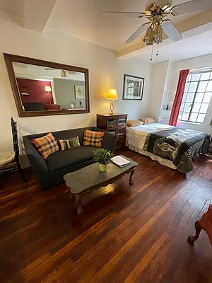 Rented by YKLL LLC | media 11