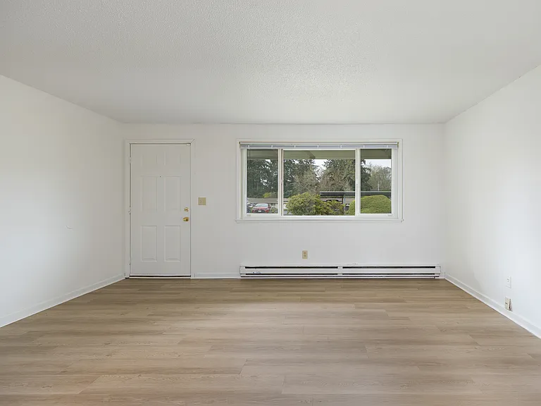 Timberwood Apartments — Photo 35