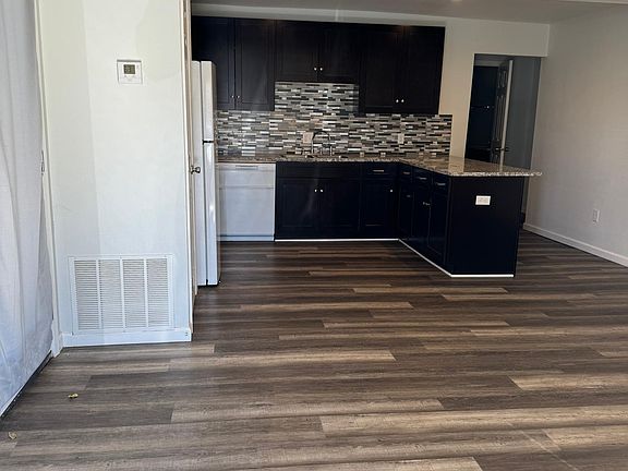 3rd image of 804 N 9th St