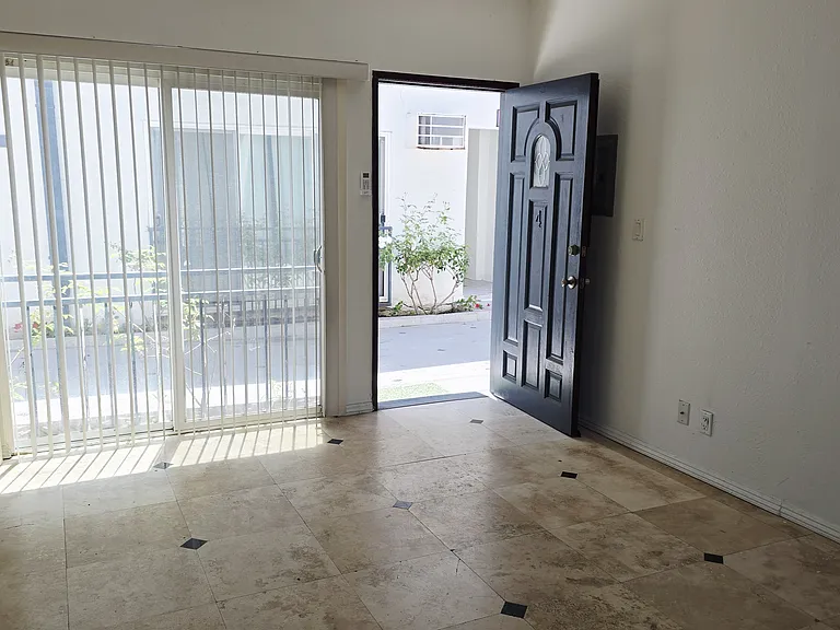 2230 E Ocean Blvd #4 — Photo 8