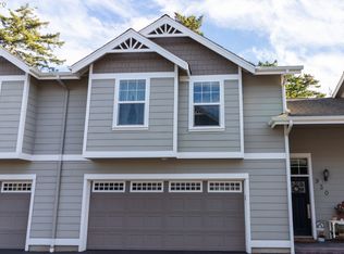 930 Hemlock St, Florence, OR 97439