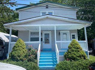 11 Sunnyside Ave, Colonie, NY 12205