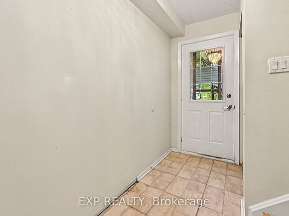 3rd image of 77 Grady Cres