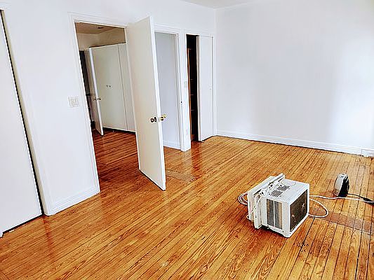 5th image of 214 3rd Ave #2