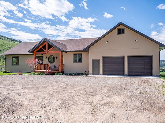 2nd image of 651 Indian Hollow Ln