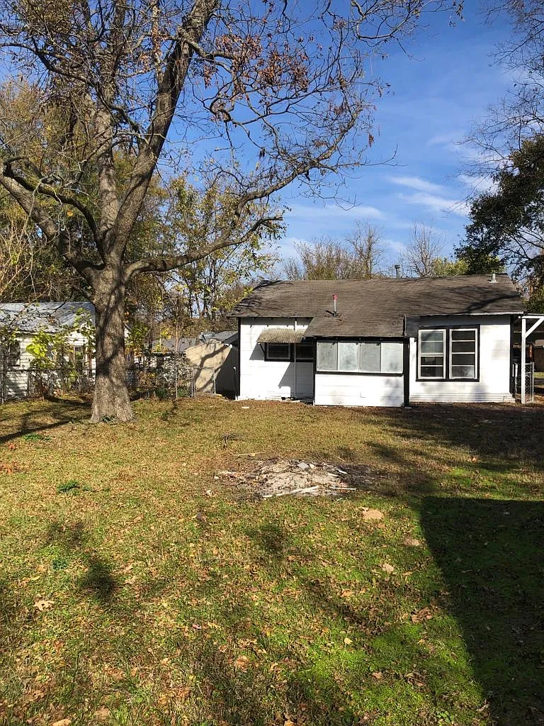 2 bed, 875 sqft, $875 — Photo 2