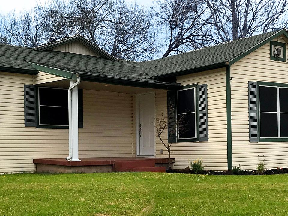1st image of 213 Byron St