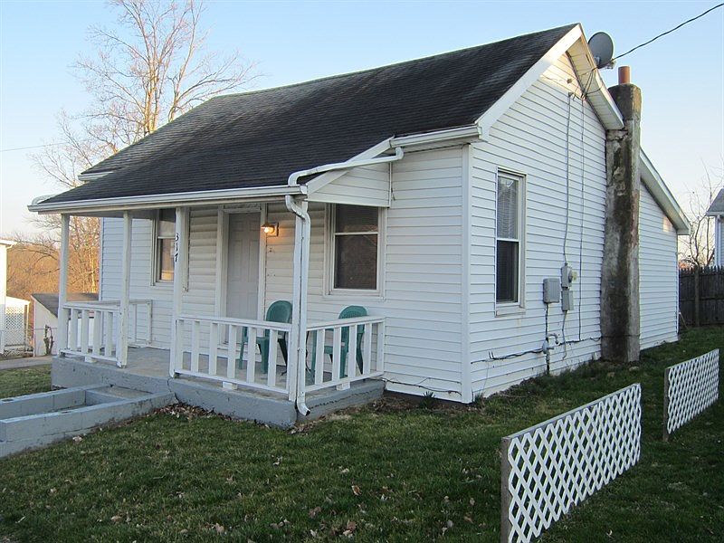 1st image of 319 E Walnut St
