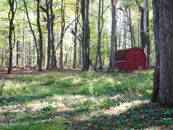 40 Huntington Drive, Freehold, NY 12431