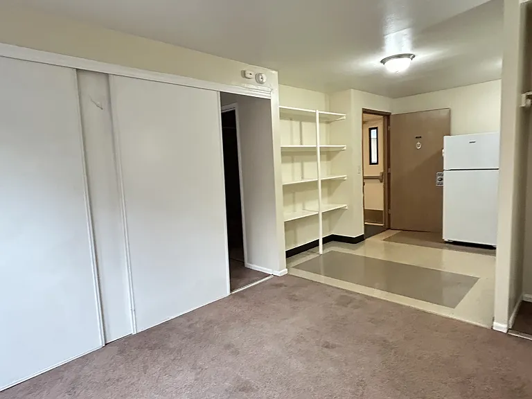 5035 15th Ave NE #102 — Photo 2