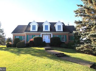 220 Meadow Lark Ln, Boalsburg, PA 16827