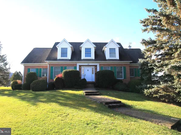 220 Meadow Lark Ln, Boalsburg, PA 16827