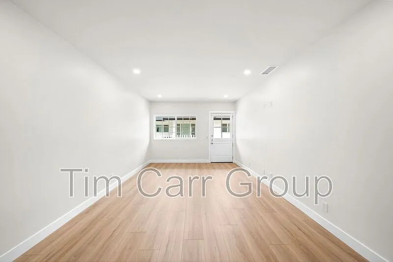 2 bed, 1.0 bath, 775 sqft, $5,395 — Photo 4