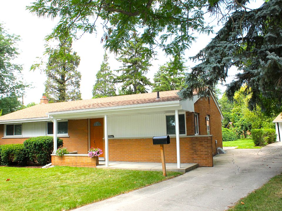 1st image of 32560 Knollwood Dr