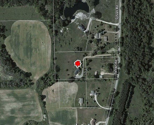 2nd image of 1540 Sylvan Rd