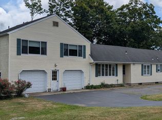 2805 Boston Post Rd, Guilford, CT 06437