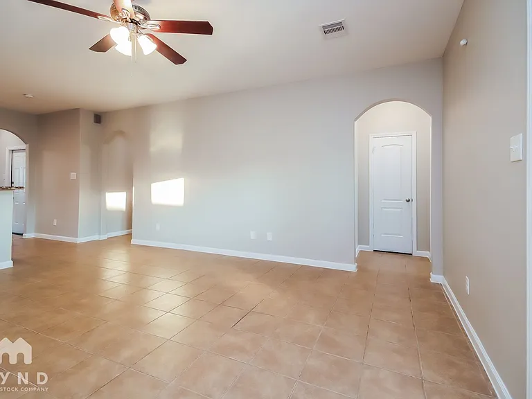 6510 Pine Tree Spg — Photo 8