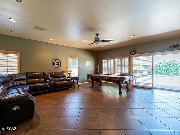 5th image of 204 E Placita Lago Del Encanto