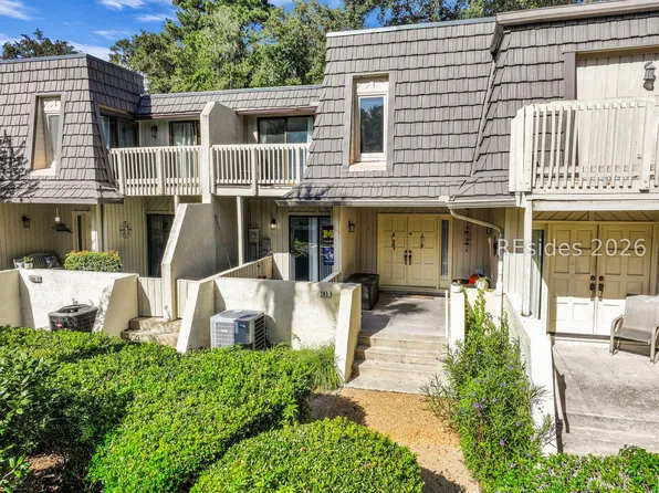 1 Gloucester Rd APT 105, Hilton Head Island, SC 29928