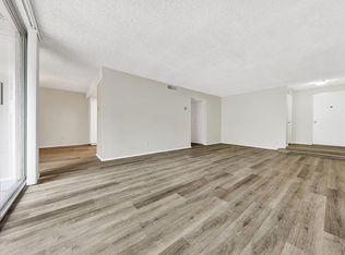 950 N Louise St #104, Glendale, CA 91207