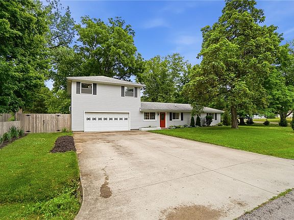 2nd image of 1684 Pierce Dr