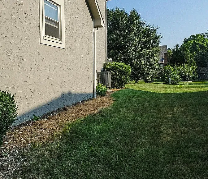 318 Old Spring Ct — Photo 24