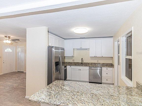 4th image of 1505 Tangerine St