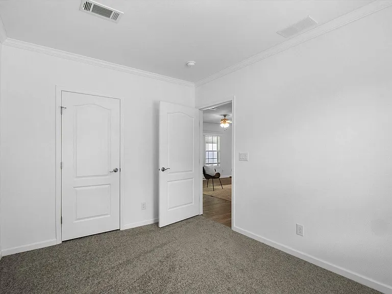 1284 Plymouth Pl — Photo 36