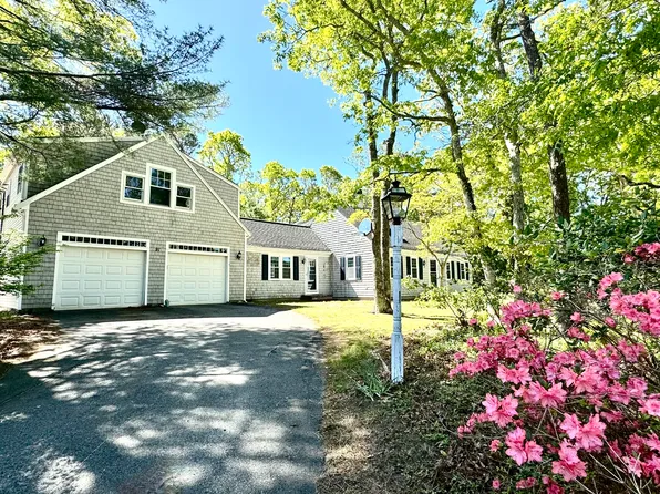91 Hitching Post Lane, Centerville, MA 02632