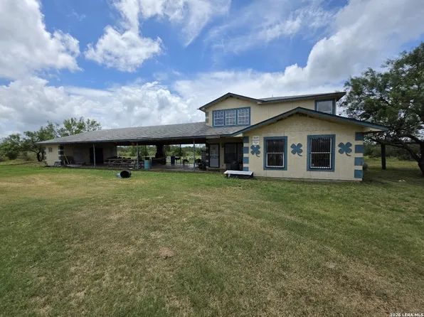 3665 Pvt Rd 5500, Uvalde, TX 78801