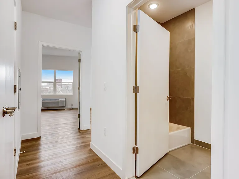 48 Chadwick St #301 — Photo 15