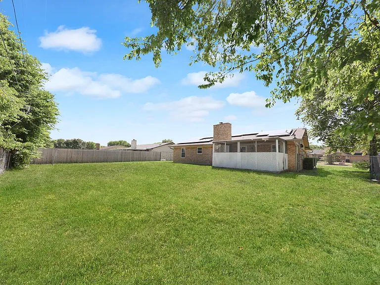1804 Ruiz Dr — Photo 18