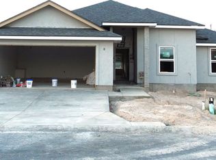 106 Noahy Dr, Del Rio, TX 78840