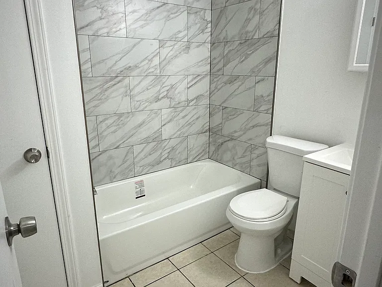 1303 Cove Ave #104 — Photo 8
