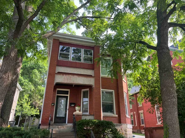 935 W 5th St, Dubuque, IA 52001